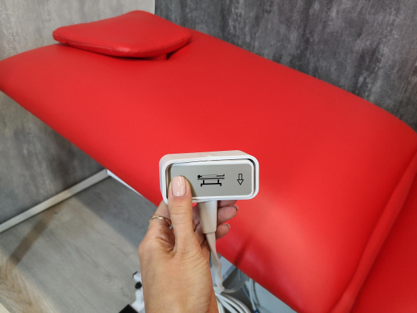 Массажный стол с двумя электроприводами Heliox Х222 (ширина ложа 750 мм)